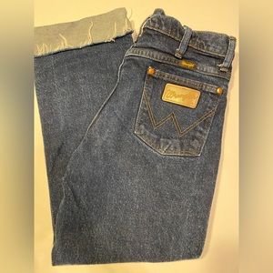 Women’s Distressed Wrangler Jeans